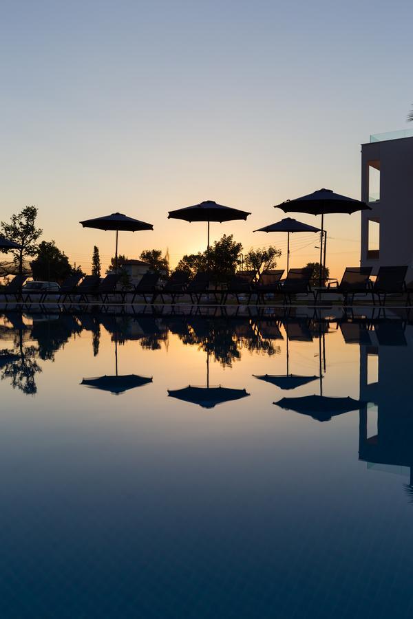 Mythic Summer Hotel Paralía Exterior foto